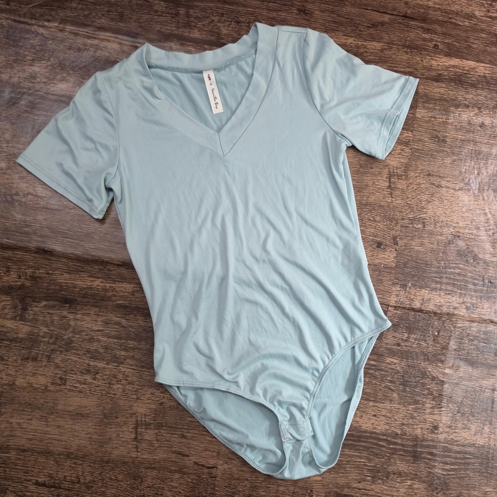 VANILLA BAY Bodysuit Womens Small Blue V-Neck Short Sleeve Snap Closure VTB25881